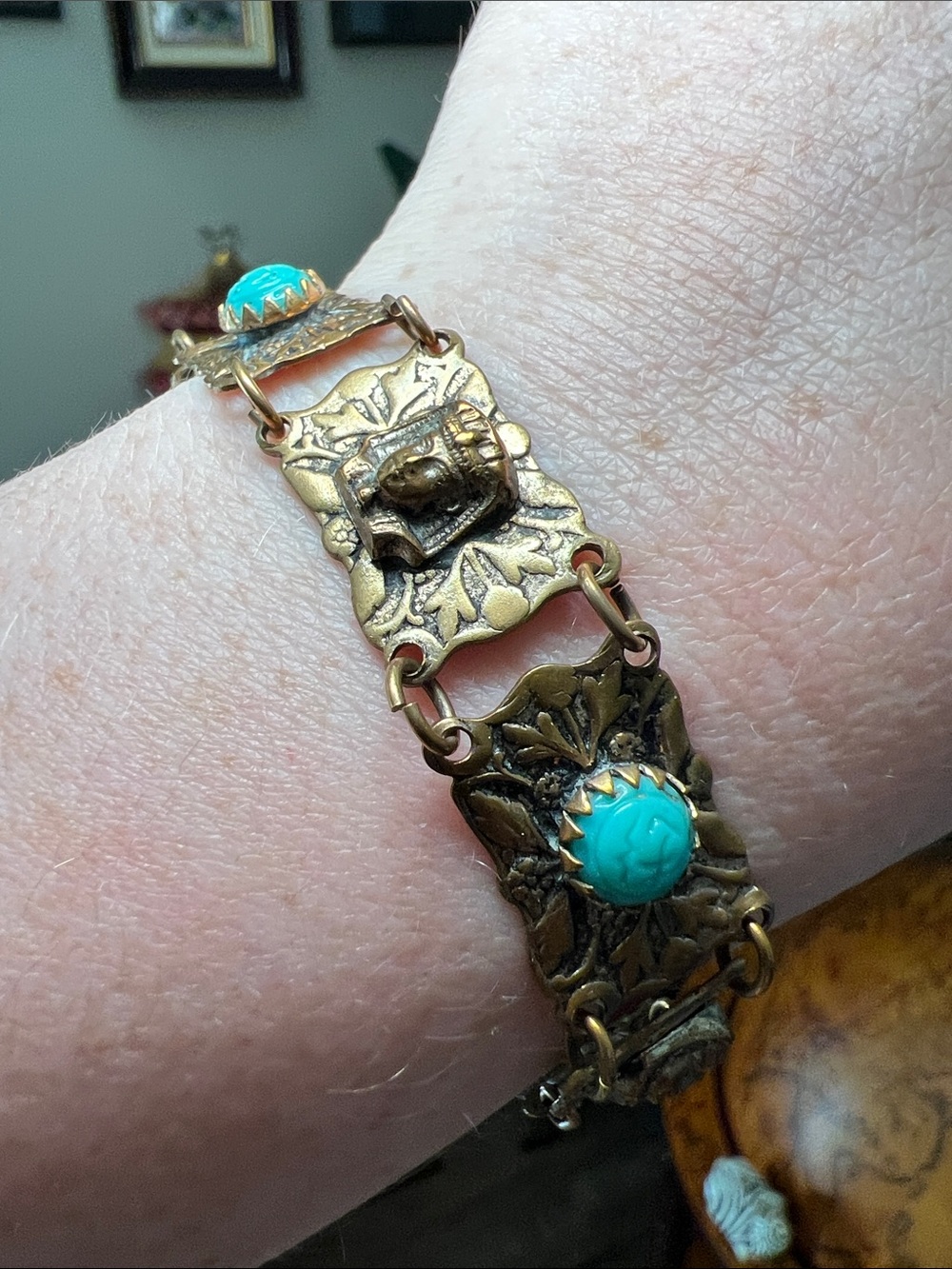 Vintage Czech Turquoise Blue Glass Egyptian Revival Etruscan Gold Panel Bracelet - Picture 10 of 12